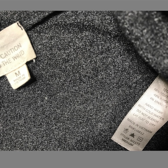 Lightweight open front Athleisure cardigan hoodie. Size M. - Picture 4 of 4